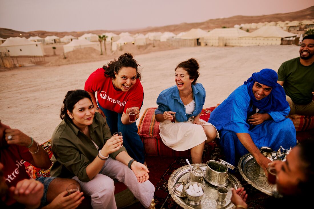 Take tea in the Agafay desert camp in the heart of Morocco