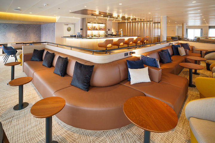 Panorama lounge on the Ultramarine 