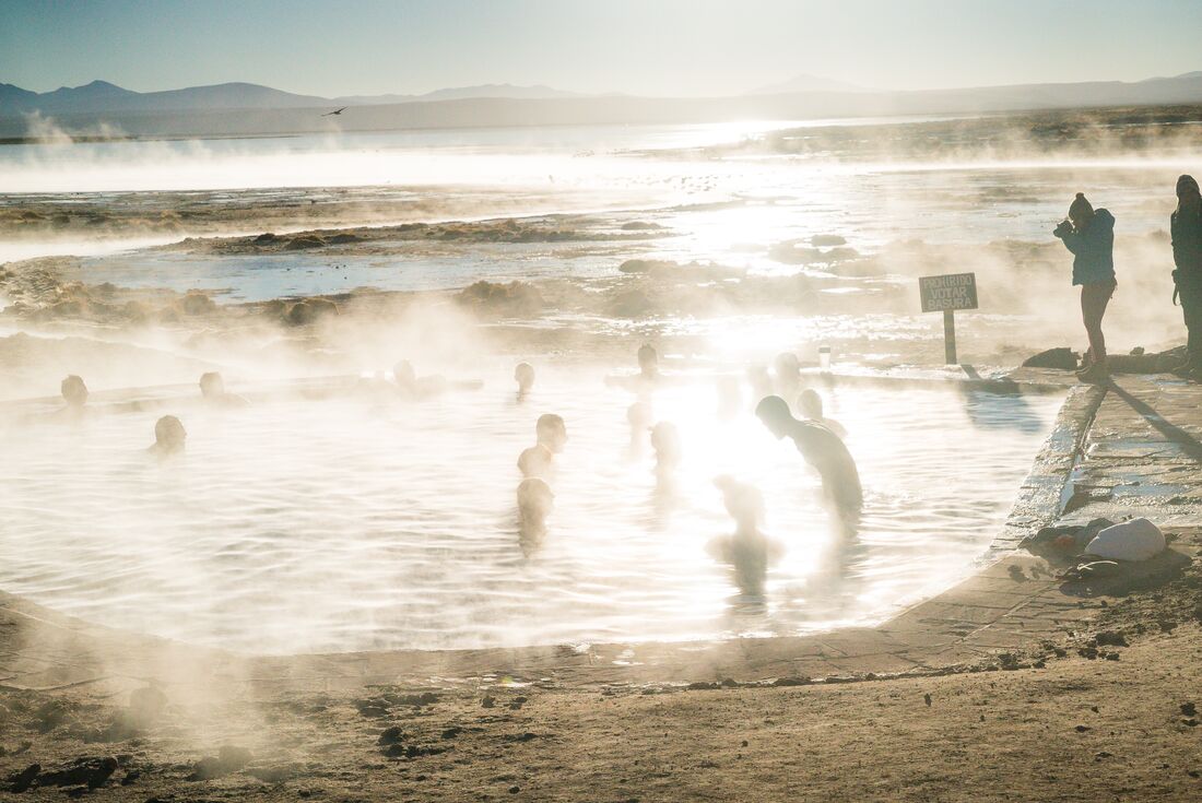 GGBNC_bolivia-salar-de-uyuni-salt-flats-hot-springs